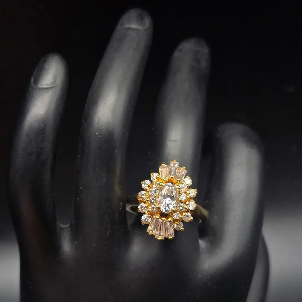 Elizabeth Taylor Avon Evening Star Ring Size 8 CZ Gold Tone 1990s Vintage